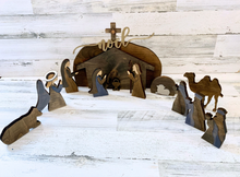Load image into Gallery viewer, Easter Scene Wooden Decor
