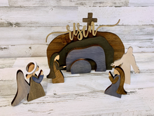 Load image into Gallery viewer, Easter Scene Wooden Decor