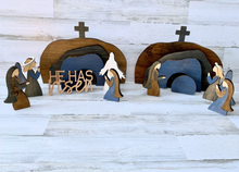 Load image into Gallery viewer, Easter Scene Wooden Decor