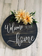 Load image into Gallery viewer, Welcome to our home round door hanger