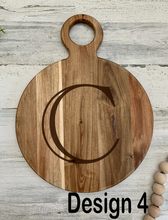 Load image into Gallery viewer, Custom Engraved Round Cutting Board Round Handle