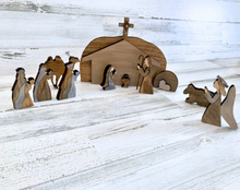 Load image into Gallery viewer, Easter Scene Wooden Decor
