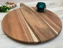 Load image into Gallery viewer, Custom Engraved Round Cutting Board
