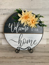 Load image into Gallery viewer, Welcome to our home round door hanger
