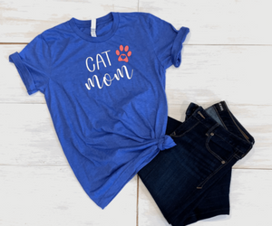 The word cat and the word mom below it in cursive. Paw print next to the word cat with a heart in the center